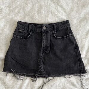 BDG Urban Outfitters Black Frayed Denim Shorts - Size S